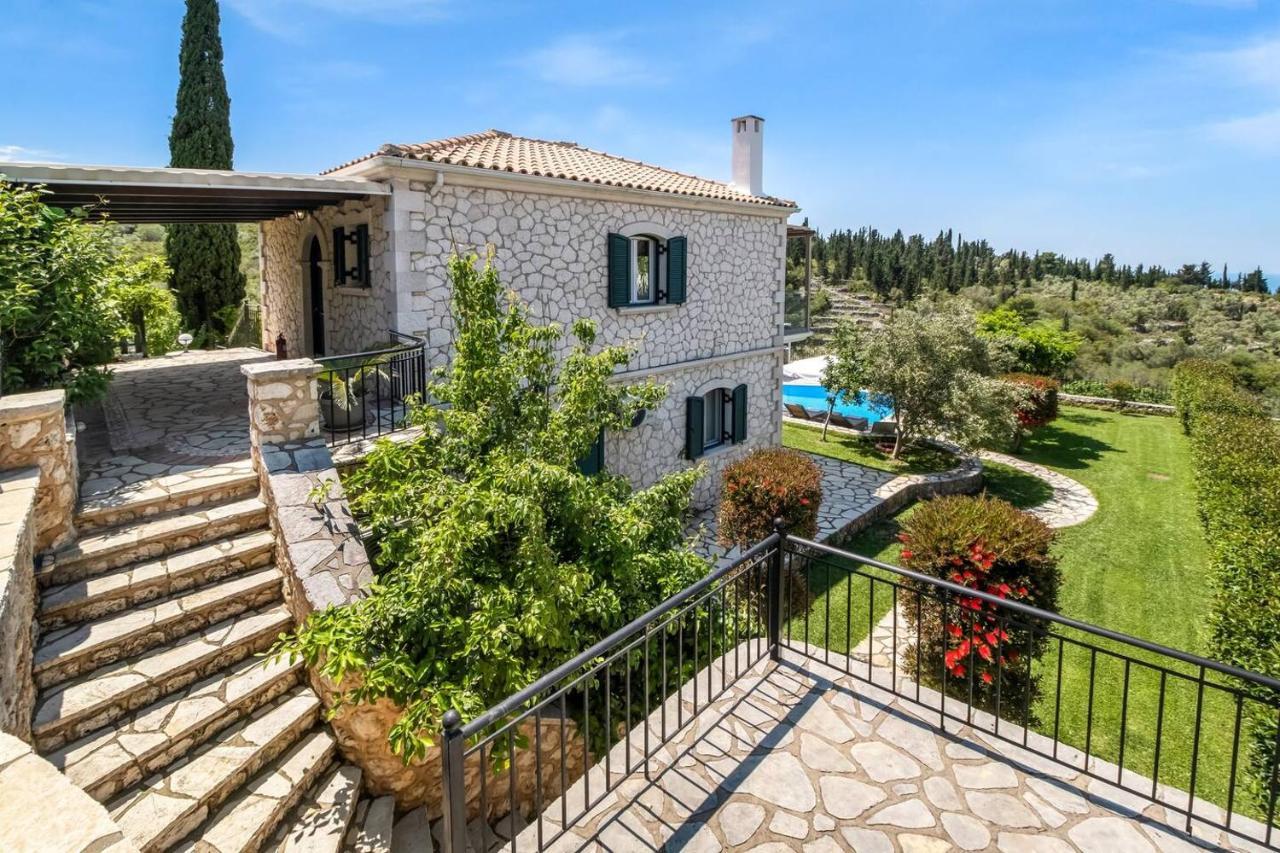 Villas Goudis Tsoukaladhes Exterior photo